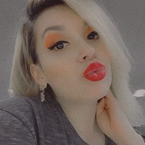 Meet your Posher, Marissa